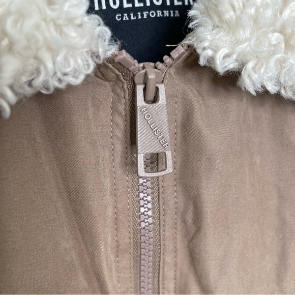 Hollister Women’s Sherpa Collar All-Weather Bomber Jacket fur lined cropped - Picture 5 of 14